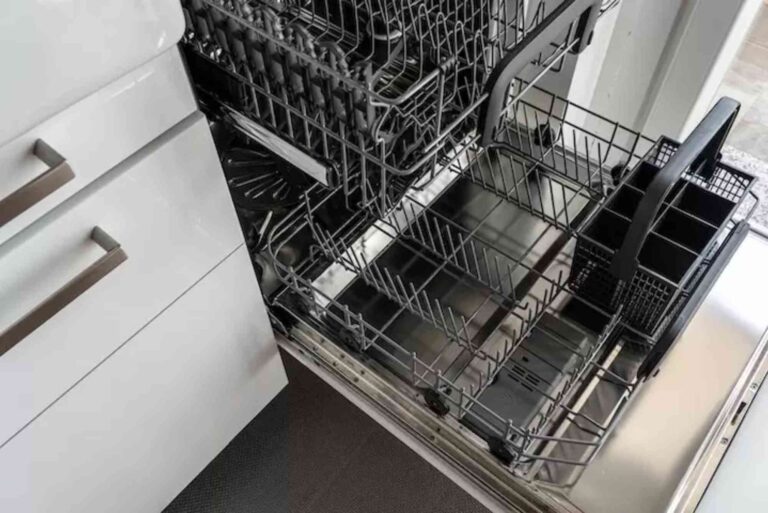 Decoding Dishwasher Error Codes – What Do They Mean?